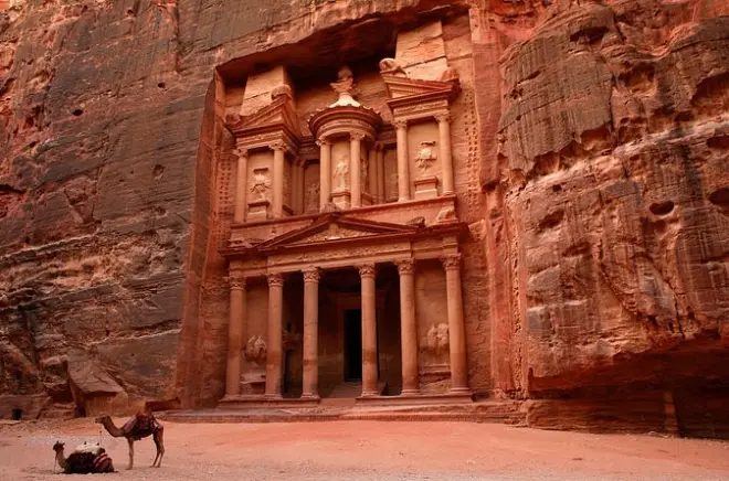 3-Day Petra, Wadi Rum & Dead Sea Tour from Amman