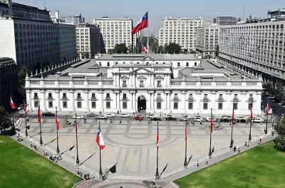 Santiago city tour: Cerro Santa Lucía to Costanera Center