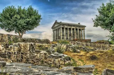 Tempio di Garni e lago Sevan da Yerevan: Monasteri UNESCO