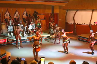 Lesedi Cultural Village und Lion Park Tagesausflug ab Johannesburg