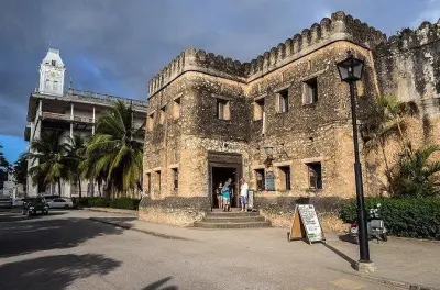 Gefängnisinsel und Stone Town Privattour in Sansibar