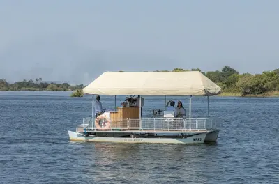 Pranzo privato in crociera sul fiume Zambesi alle Victoria Falls