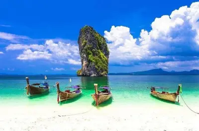 4 ilhas em Krabi: Snorkel e barco long tail na caverna Phra Nang