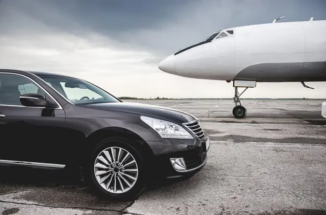 Dulles Airport to Washington DC Private Luxury Car Transfer
