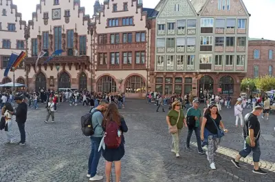 Frankfurt Altstadt: 52 Kaiser & Eiserner Steg