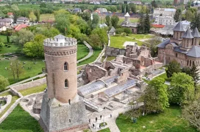Passeio em Targoviste: Castelo de Vlad e Mosteiro de Snagov