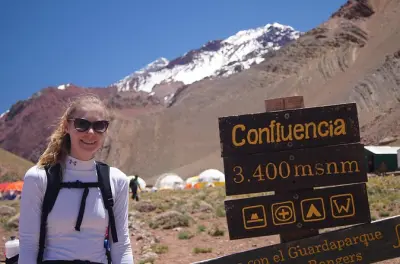 Wanderung zum Confluencia Camp Mendoza: Aconcagua Expedition Guide