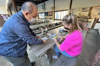 Kasama Yaki Pottery Class in Ibaraki: Hand-Form Clay