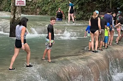 Tour privato a Blue Hole e Dunn's River da Montego Bay