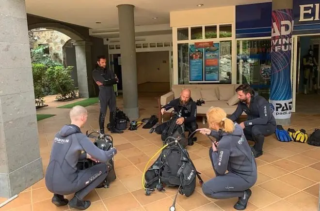 3-Day Open Water Diving Course in Puerto de Mogan