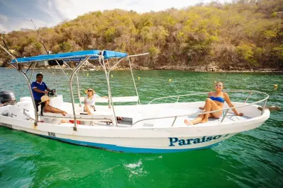 7 Buchten von Huatulco mit dem Boot: Delfine, Wale & Cacaluta