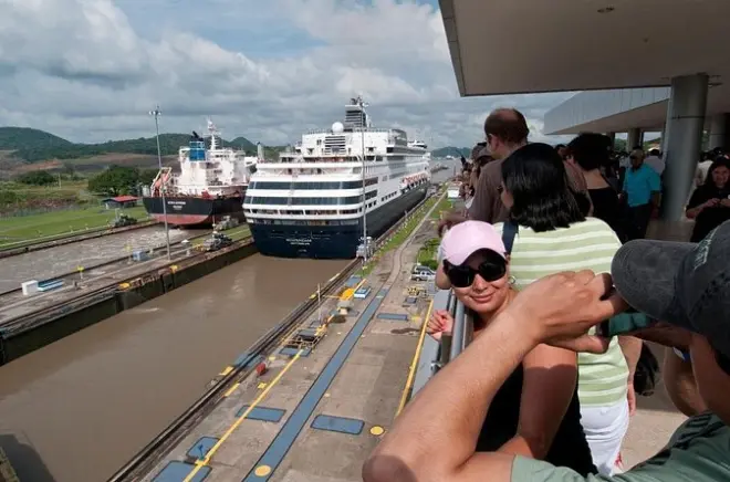 Panama-Stadt Tour: Kanal, Casco Viejo & Amador Causeway