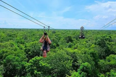 Zipline em Tulum: Circuito de ATV, cenote e selva