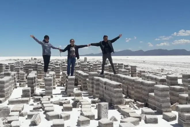 Salar de Uyuni Tagestour mit Zugfriedhof und Sonnenuntergang