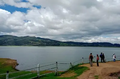 Pueblo Guatavita tour from Bogotá: Private guide, reservoirs