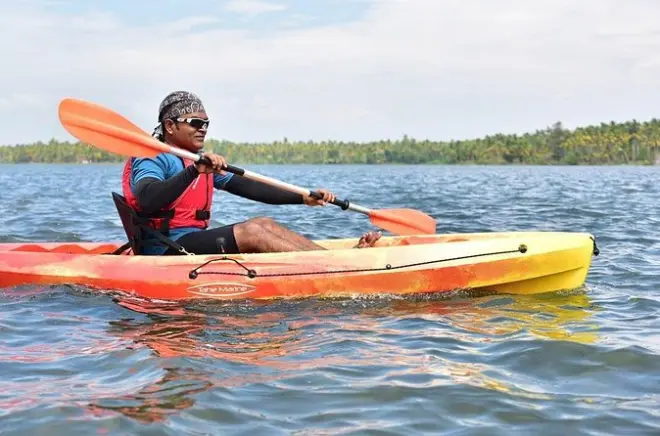 Kayaking Paravur Lake: Black Devil Snail Sandbar Island