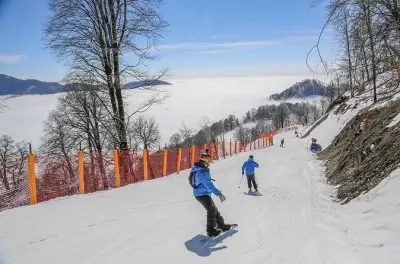Gita di un giorno a Gabala da Baku: Cascate e località di montagna