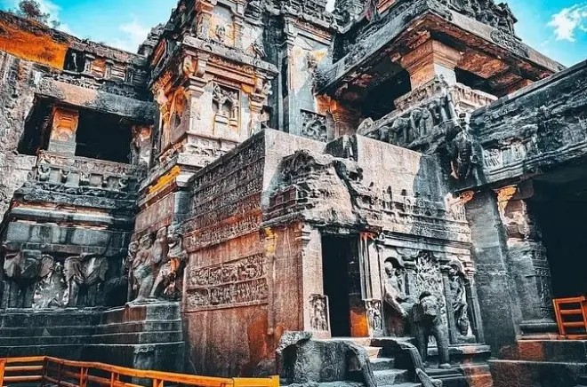 Ajanta und Ellora Höhlen: 2-Tage-Tour mit Klimaanlage ab Aurangabad