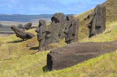 Private Easter Island Tour: Moai Statues South & East