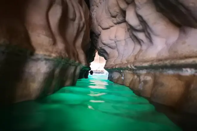 Wadi Shab: Tour privato di un giorno con escursione, nuoto e storia