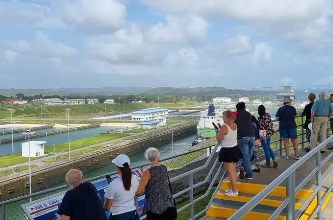 Private Colón City & Agua Clara Locks tour: 6 hours