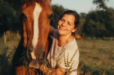 Equine coaching in Normandy: Connect with horses without riding