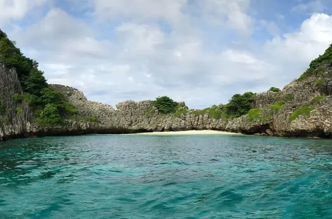 Snorkeling a Koh Haa e Koh Rok in motoscafo da Koh Lanta