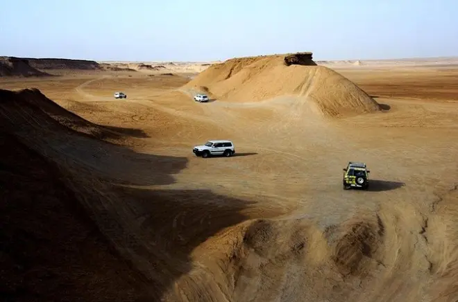 Safari 4x4 de 3 dias em Sousse com visita a quatro oásis no Saara