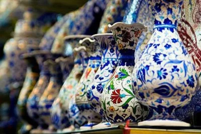 Entdecke istanbul mit einer privaten halbtagestour zu hagia sophia, basilika-zisterne und dem großen basar – inklusive hotelabholung. geschichte und echtes leben hautnah.