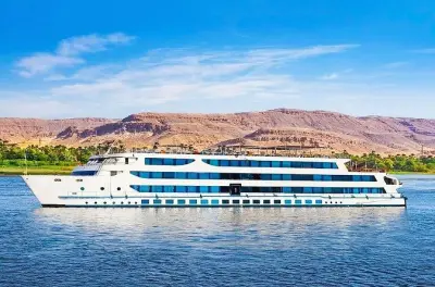 Da Aswan a Luxor: Crociera 4 giorni con alba ad Abu Simbel