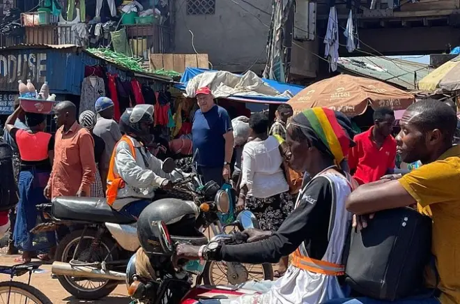 Inside Kampala Walking Tour: Female-Guided City Landmarks