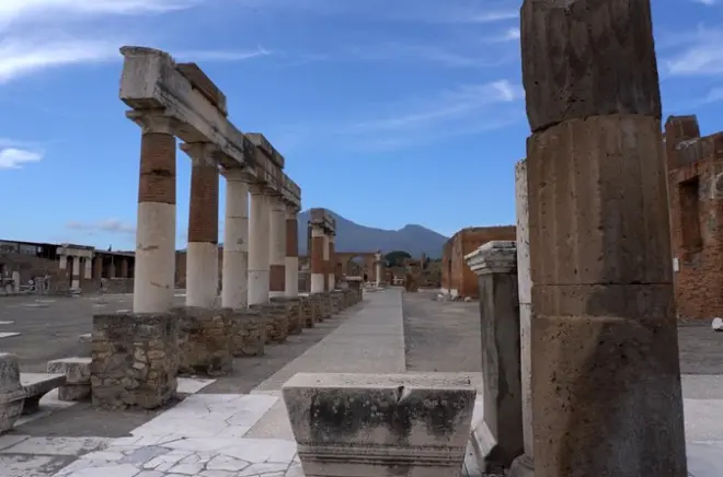 Ruínas de Pompeia e aula de culinária: Aprenda a fazer massa