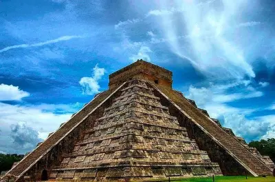 Chichen Itza, Valladolid & 2 Cenoten Tour ab Tulum