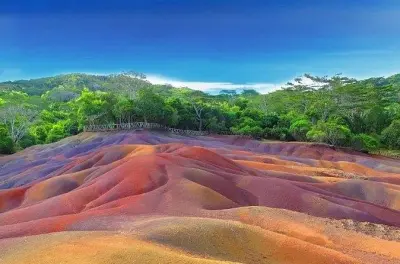 Southwest Mauritius Tour: 7-Coloured Earth & Waterfall
