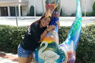 Mach mit bei einer schnitzeljagd in fort myers mit der 3quest app. löse rätsel, knipse fotos und kämpfe gegen die zeit – alles mit einem entfernten guide. familienspaß mitten in der innenstadt.