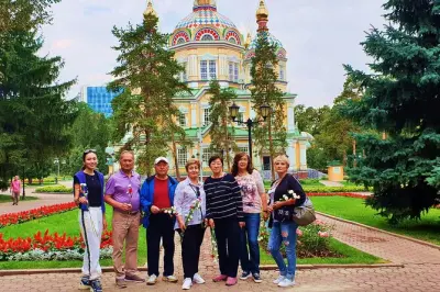 Visite à pied gourmande à Almaty : Marché vert et cuisine locale
