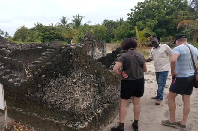 Bagamoyo depuis Dar es Salaam : Ruines et histoire de l’esclavage