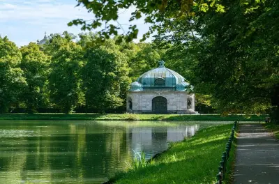 Skip-the-Line Nymphenburg Palace Tour: Munich with Private Guide