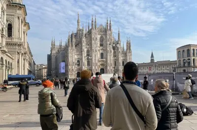 Milan Street Food Walking Tour with Wine Tasting