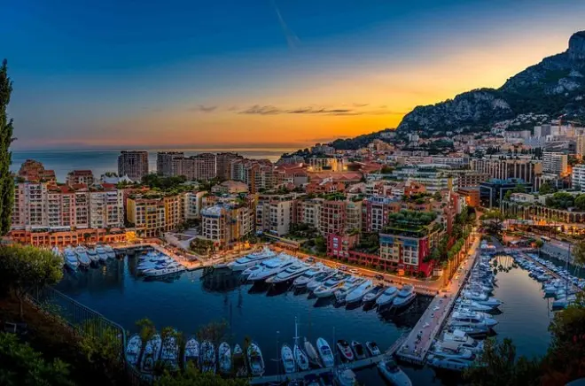 Monaco, Monte-Carlo et Èze en une journée : Guide privé et véhicule