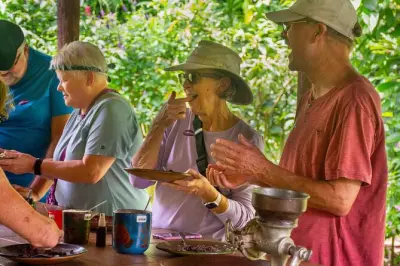 La Fortuna nature safari and chocolate tour: Float and taste