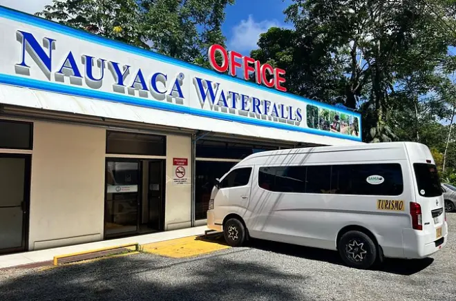 Traslado privado ida e volta de Manuel Antonio às cachoeiras Nauyaca