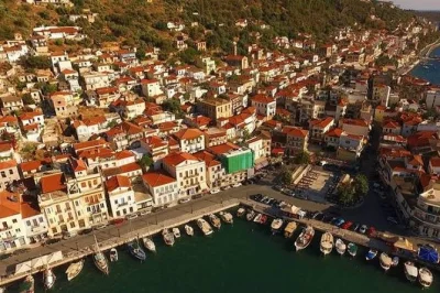 Reserve um transfer privado do aeroporto ou porto de atenas para gytheion. motoristas licenciados, carros com ar-condicionado, wifi grátis e pagamento flexível. viagem fácil e segura.