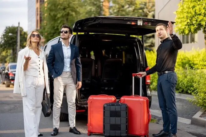 Private Transfer to Toronto Pearson Airport: 24/7 Support