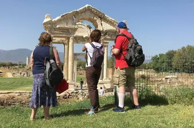 Aphrodisias y Pamukkale: Tour privado con guía y piscinas termales
