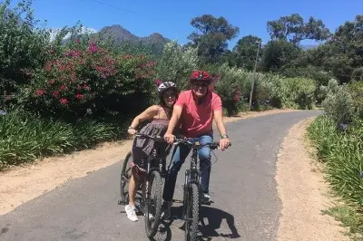 Franschhoek Sip & Cycle: Weinproben auf zwei Rädern