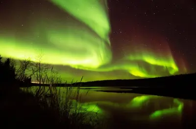 2-Day Yellowknife Aurora Tour: Private Manor & Night Viewing