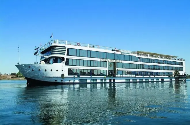 Nilkreuzfahrt Assuan–Luxor mit Heißluftballon und Tempeln