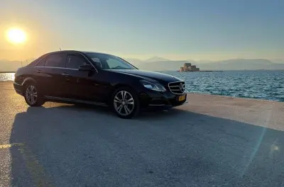 Traslado privado Atenas-Nafplio com motorista que fala inglês