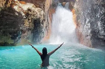 Cachoeira La Leona e tubing no rio Colorado: Rincon de la Vieja